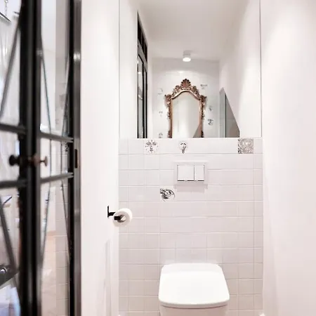 Apartment Mm *