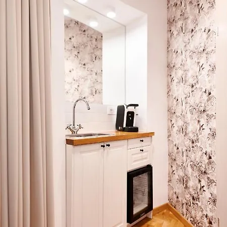 Apartment Mm *